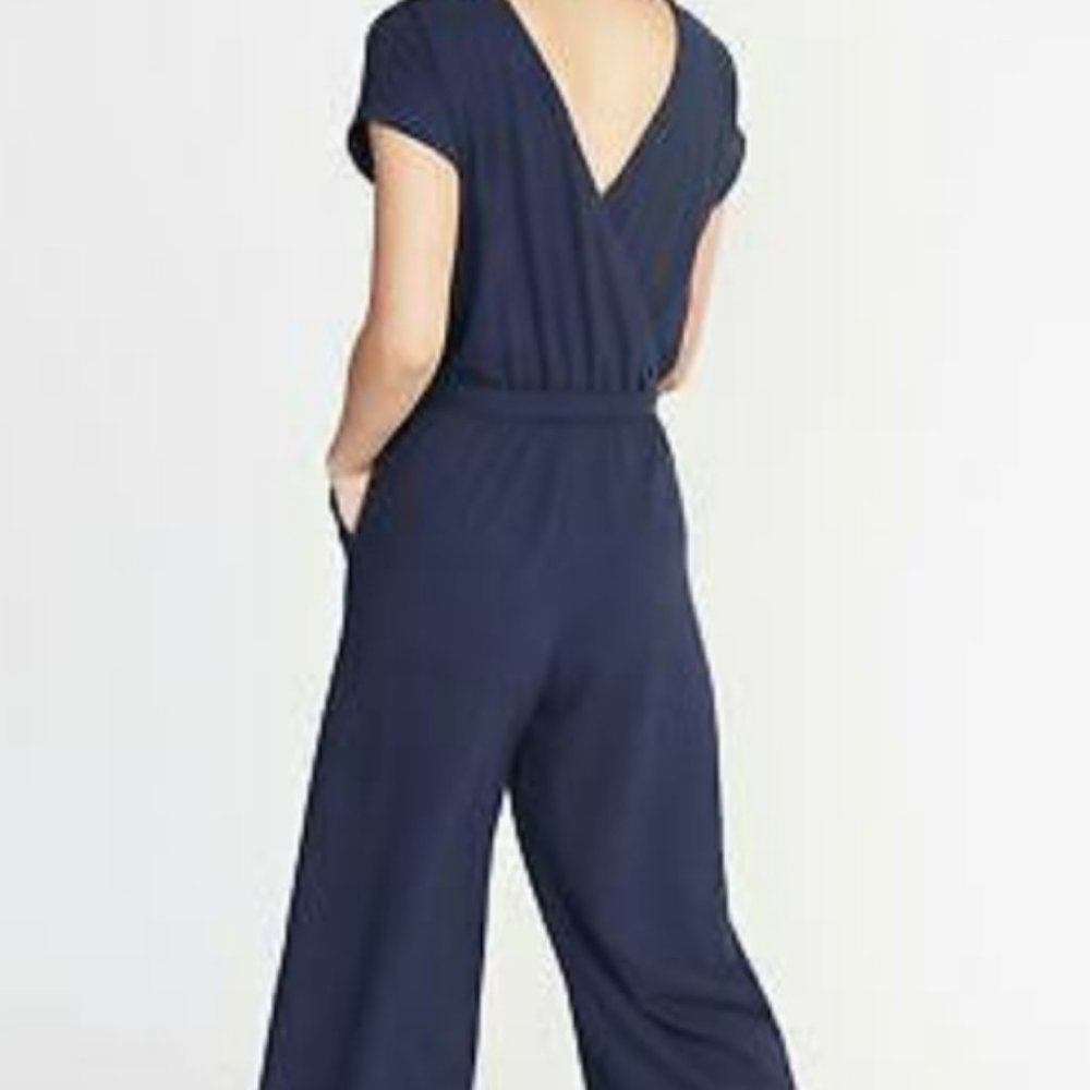 V-Neck Tie Jumpsuit